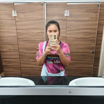 Koy_Sirilak97's profile picture. IG: koy_sirilak.kkk
id Line: koy8923