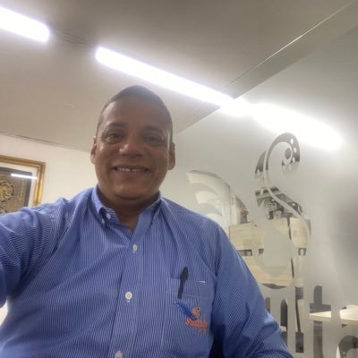 Mario Vasquez Lopez , abogado, especialista en movilidad y transporte, concejal y actualmente jefe operativo de la Empresa de Transporte Sultana del Valle.