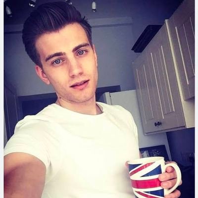 cherry697676691's profile picture. 