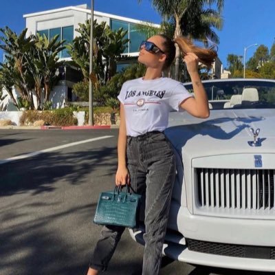 evankate2219's profile picture. 