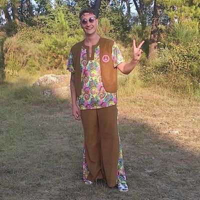 Lakevket's profile picture. Un citoyen Français avec le cœur à gauche. 
💙🤍❤️‍🩹
Néo-militant