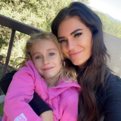 tracyconklin332's profile picture. Real estate🏘️🏘️,Walton 🇺🇸, Family is life