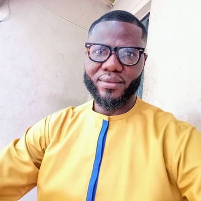 chukzy_official's profile picture. |Great Chemist|An Ace Paint Producer |Music Lover|Football Lover|Arsenal Fan|