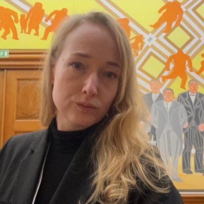 Socialrådgiver (der ønsker sig et job) Er Ramt af Lupus. Bestyrelsesformand i Gigtforeningens Aarhuskreds og en del af festivalen Rock & Rul