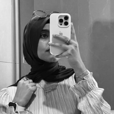 raeesah_09's profile picture. •22