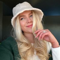 Connie Davis (@min18402498) 's Twitter Profile