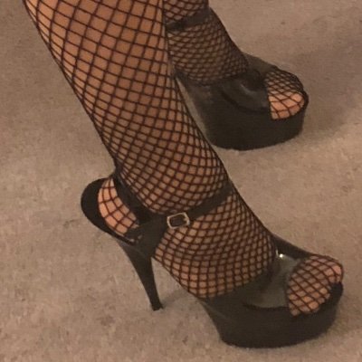 wannabestuck's profile picture. Just looking to get stuck, trapped, locked, strapped down, etc...the longer the better