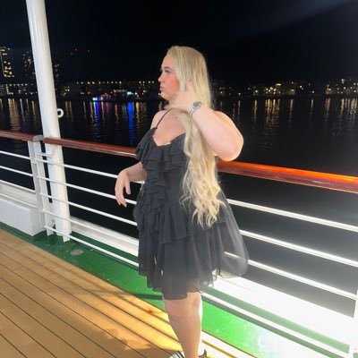 Laurenmarie_C_X's profile picture. 