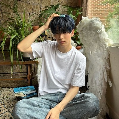 sa_ir7oo's profile picture. 🇯🇵
10（11）line
K-pop♡
txt🐰tws🐺
（本名じゃないです）
↓読んで欲しいです！
https://t.co/gjWWT9mKgj