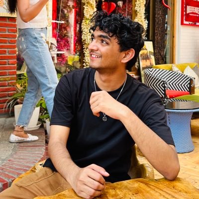 dhruvil_hirpara's profile picture. SDE @Cult.fit | Walking the fine line between genuine praise and perfectly-timed sarcasm