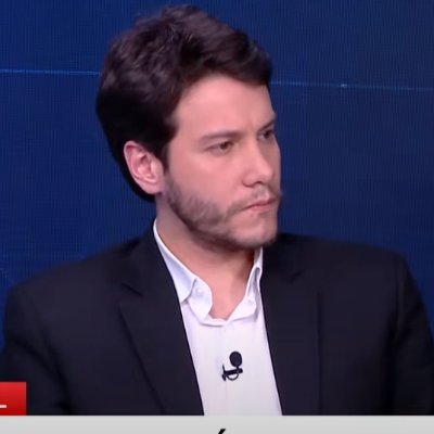 Cientista Político (@puc_sp), Mestre em Economia (@SorbonneParis1). Falo de política, cultura digital, dados e negócios.