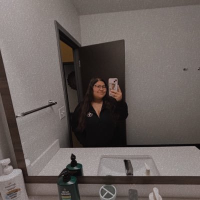 sammersz97's profile picture. Samantha Skywalker ✨ The force is strong with this one. 🖤 “Wear a smile on my face, but there’s a demon inside.” 🌚 Bury me in the H 🤘🏻