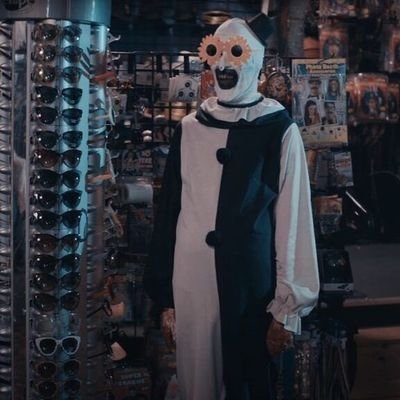 HyperDelusional's profile picture. 1# UK #bloodhunt leaderboards #bloodhunt content creator. @Hyperdeluzional