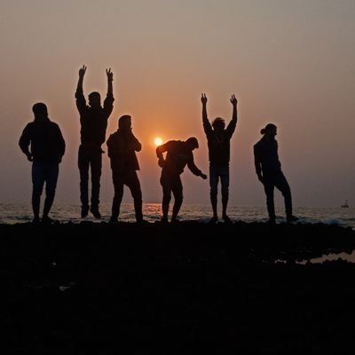 vakilbayg's profile picture. yes it happens living life pretending as miracles comes to you