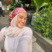 Yundira Khairani S. ✍️📚 (@yunslittlelog) 's Twitter Profile