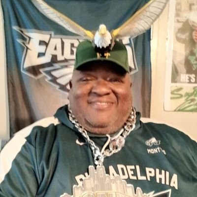 #1 HYPE MAN & HYPE FAN💯💪 Follow Me on YouTube: montygphilly & IG: Montyphilly & FB: Monty G. Anderson, to buy: Merchandise @ https://t.co/csJTi2wACy