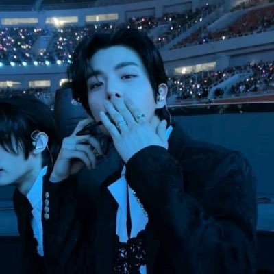 ୨୧⠀⊹.⠀⟡˚⠀ 𝘛𝘩𝘦 𝘸𝘰𝘳𝘭𝘥 𝘪𝘴 𝘴𝘰 𝘶𝘯𝘧𝘢𝘪𝘳, 𝘪 𝘩𝘢𝘷𝘦 𝘵𝘰 𝘥𝘪𝘦.