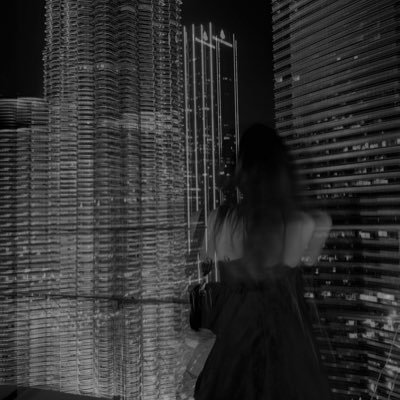 misssaranawawi's profile picture. well well 🫀