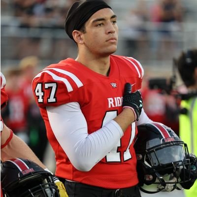 6'4 l 215 lbs l 3.7 GPA l
l DE/LS l ATH
l Class of 2025 l Vista Ridge HS | email: Jasonhandy636@gmail.com