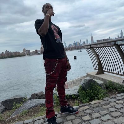 Love To Travel The World See New Places Love Food & Good Weed & Have My Own Black Owned Business