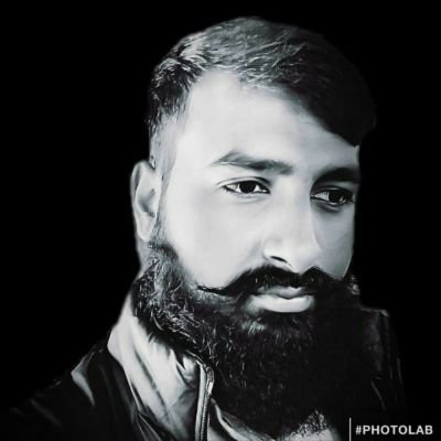 सारे जहाँ से अच्छा हिन्दोस्ताँ हमारा
हम बुलबुलें हैं इस की ये गुलसिताँ हमारा