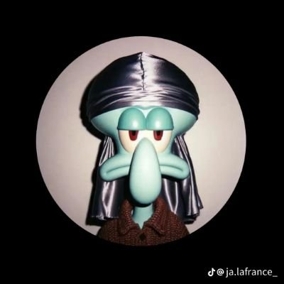 dfw_ojay's profile picture. Blending design, fashion & tech.
Building brands IRL & on-chain.
Graphics Designer 🖌️ |Co- Founder Retro x Clothing's 👕 | Web3 Learner 🌐