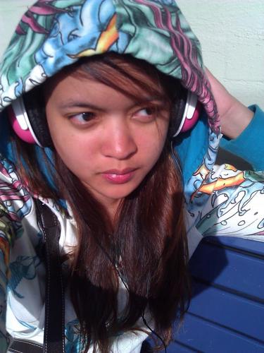 MzPinK13's profile picture. Lets play a game: Lets pretend that you know me.