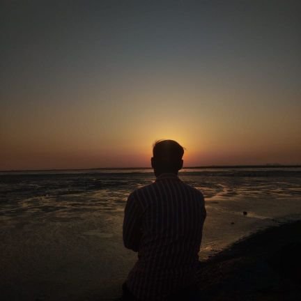 thekhakhi100's profile picture. indigenous,🏹 🎋
Gpsc ASPIRANT❤️
traveling 
cricket analysis 
writter 📖