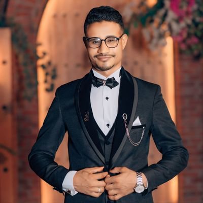 وإن تملَّك اليأس قلبك.. فتذكَّر أن بيده ملكوت السموات والأرض هو من يدبر أمرك
درس في جامعة الازهر
Studied at Al-Azhar University
أهلاوي صميم...برج الميزان💚❤️