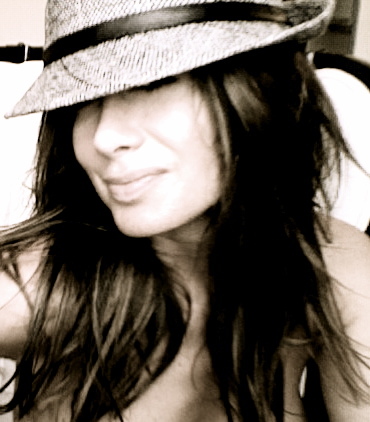 AthenaBax's profile picture. Extremely grateful Vanc born painter, summer ocean floater and autumn pumpkin hugger. Genuinely happy to muddle and smile thru this life...