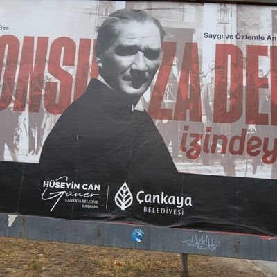 TC.VATANDAŞI OLAN HERKESİN İLK
AMACI ÖZGÜRLÜĞÜMÜZE SIKI SIKIYA SARILMAK ONDAN TAVİZ VERMEMEK ATATÜRK İLKE VE İNKİLAPLARİNA SARILMAK ÜLKEMİZ VAZGEÇİLMEMİZDİR