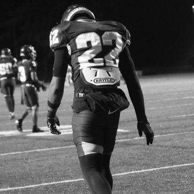 Chris Nunn| 404-279-2023| Student athlete| | c/o 2026| 195lbs| 6’2| 3.5 GPA| Southwest dekalb💛