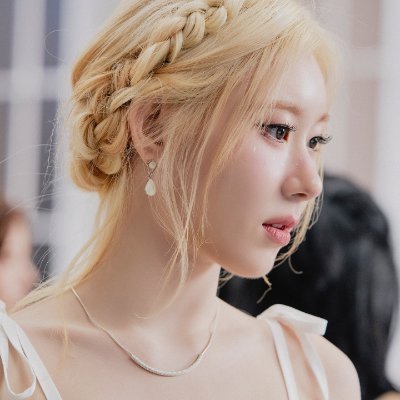 midwardenzy's profile picture. All in us