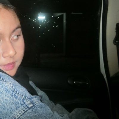 alyszahid's profile picture. 💜💙