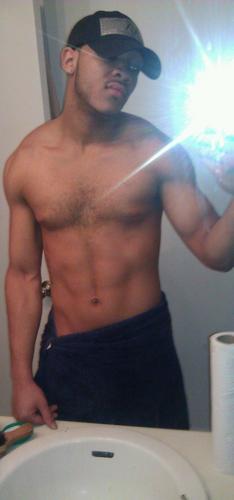 cnnelson's profile picture. #teamFollowBack, #teamlightskin