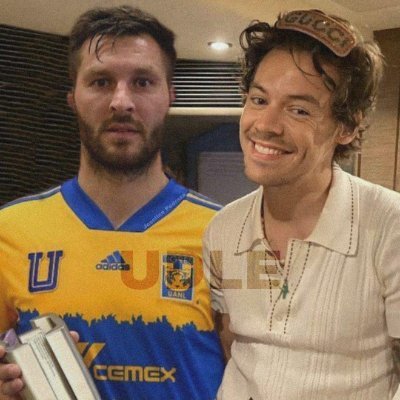 Lauragzz099's profile picture. 