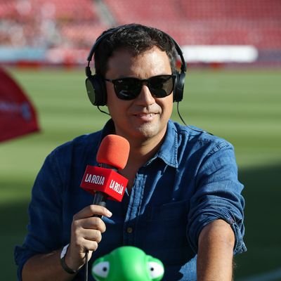 Desanimador de eventos, y deportista de bajo rendimiento. Miembro honorario de la élite informada.