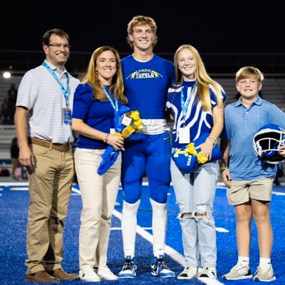 kimgillon18's profile picture. 