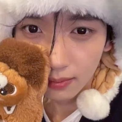 gwookioni's profile picture. ⭐🌳🖍️🐁🫧