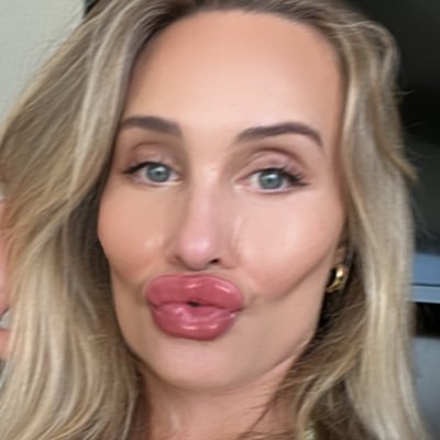 LubeyJones's profile picture. 