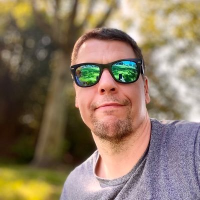 Network engineer 👨🏻💻 in daily life | Designing and creating pcb for domotica | Riding motorcycle 🏍 | Photography 📸 | melting a lot of plastic 🖨️🧵
