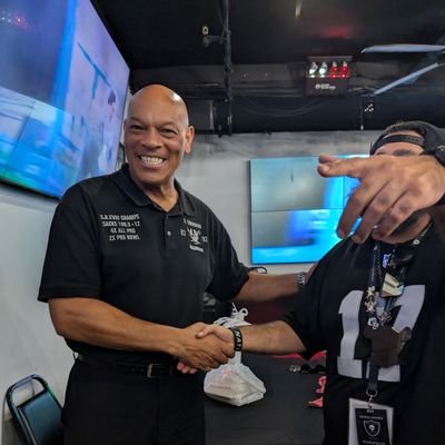 TheeRobzilla's profile picture. 