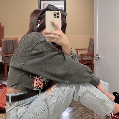 joanaziur's profile picture. Yo_luvjm on IG 🎀