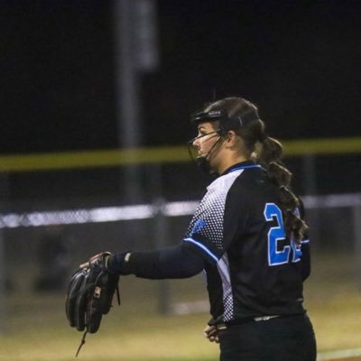 @OKAthletics / @DHSLJSoftball Proverbs 28:1 • RHP + power hitter • DHS 27’ camdenmack15@yahoo.com