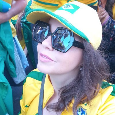 PR, Blogger, Businesswoman, Copywriter & Dreamer! 🇧🇷 🇮🇱🇺🇸
🐶💛🌳💚 🇪🇪 Grêmio & Roxette lover. 👇 Confira meu blog!