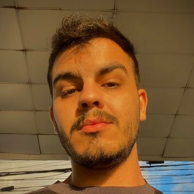 cansada. 23 fuck years. 1,80 corpinho real, com buchinho