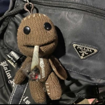 shaanlet's profile picture. imdeadinmysleep