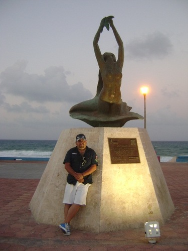 Raul91602's profile picture. 