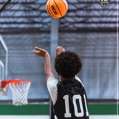 ekue_levi's profile picture. Class of 2026 // 6,8 Forward // 3.1 GPA // Nebraska // https://t.co/xSS1eeIL1I