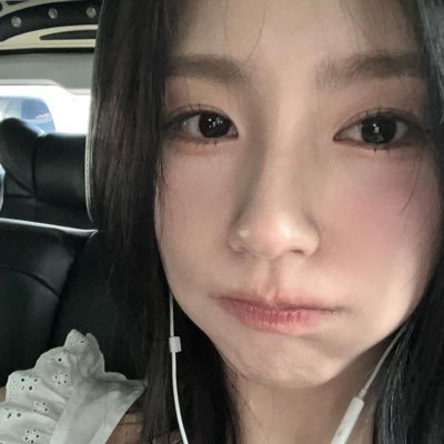 seoneverland's profile picture. 